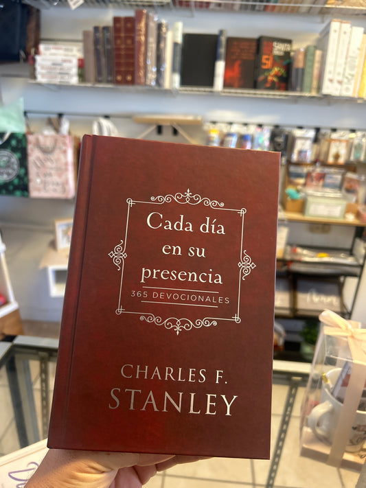 Cada día en su presencia