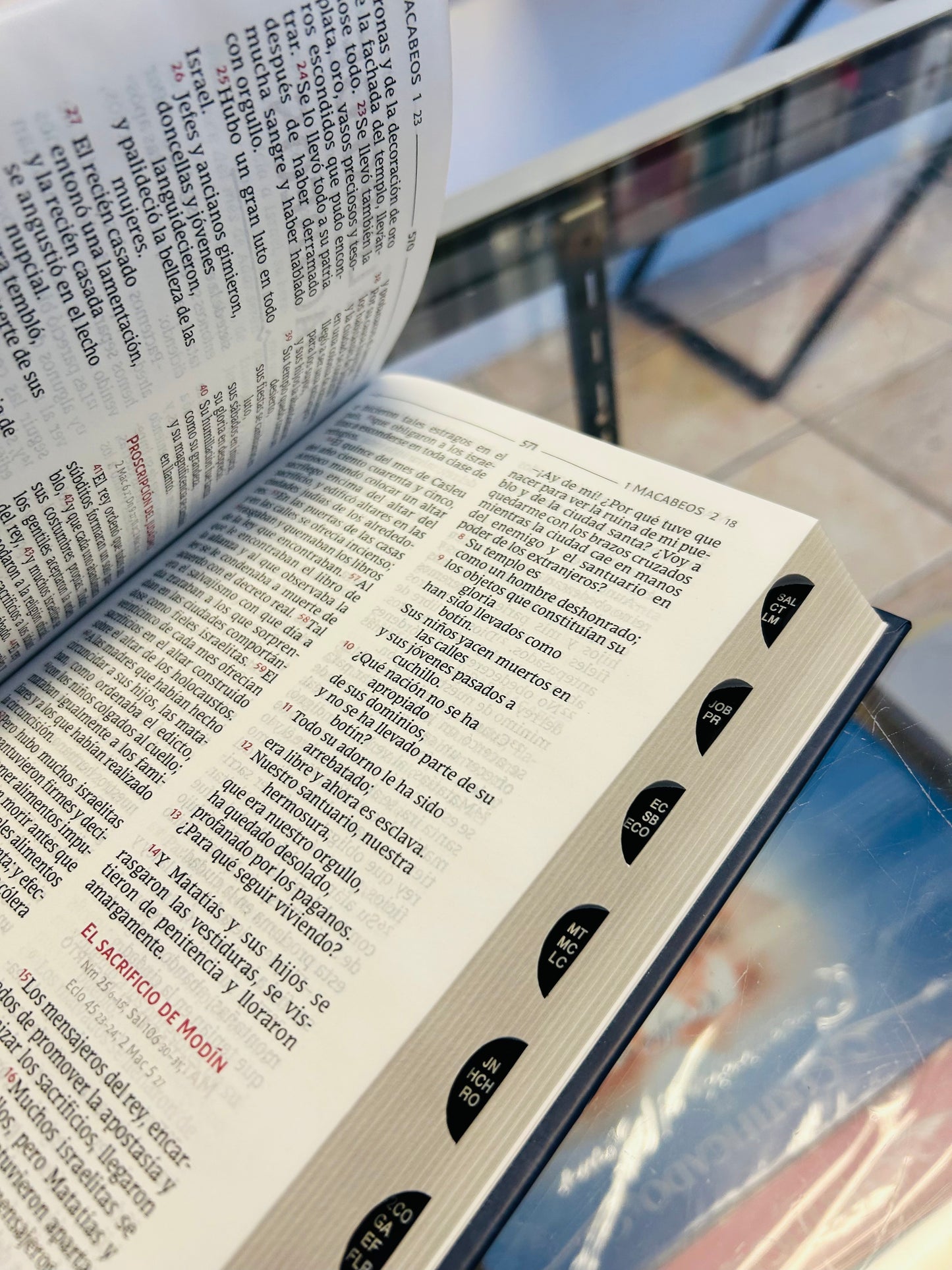 La Biblia Católica Tamaño Personal con Índice Tapa dura