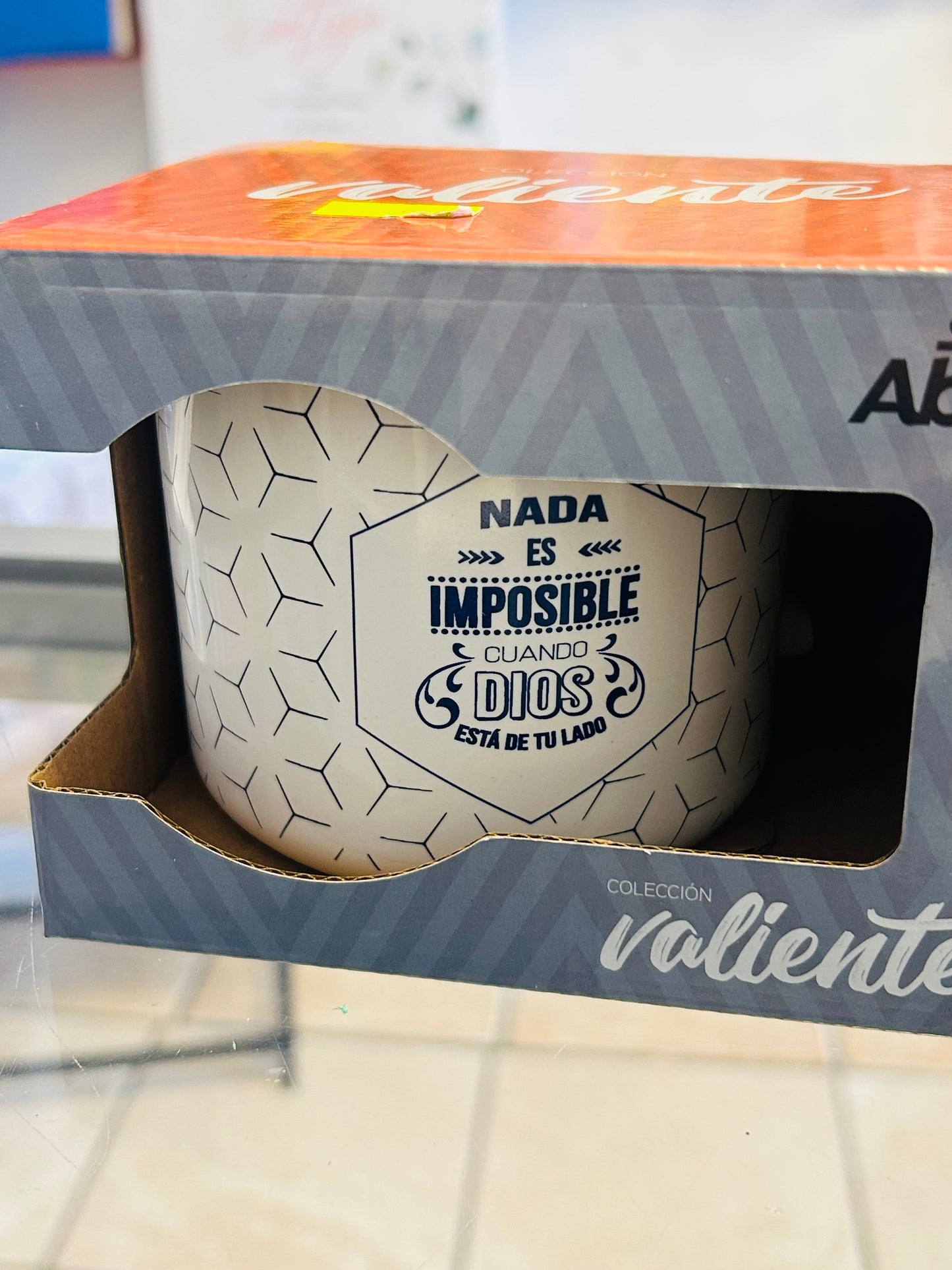Taza Nada es Imposible cuando Dios está de tu lado.